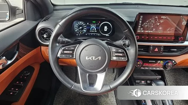 Kia The New K3 2nd generation 2022 Белый из Кореи, фото 4