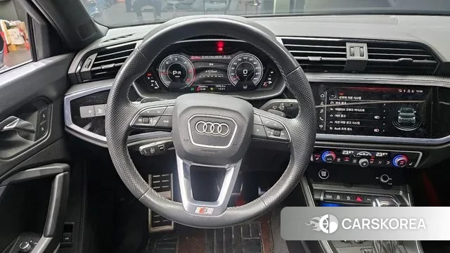 Audi Q3 (F3) 2022 Черный из Кореи, фото 4