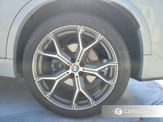 BMW X5 (G05) 2025 Небесно-голубой из Кореи, фото 4