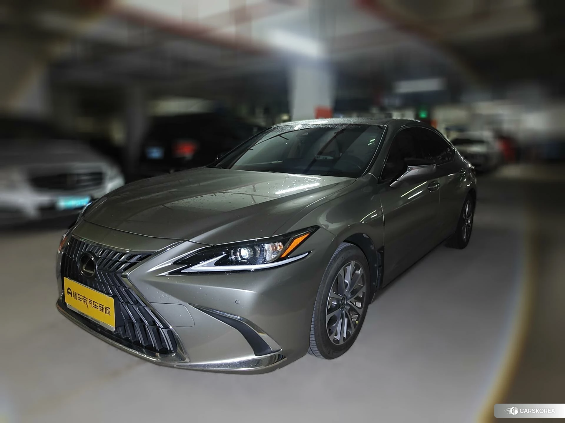 Lexus ES 2021 Серебристо-серый из Китая, фото 4