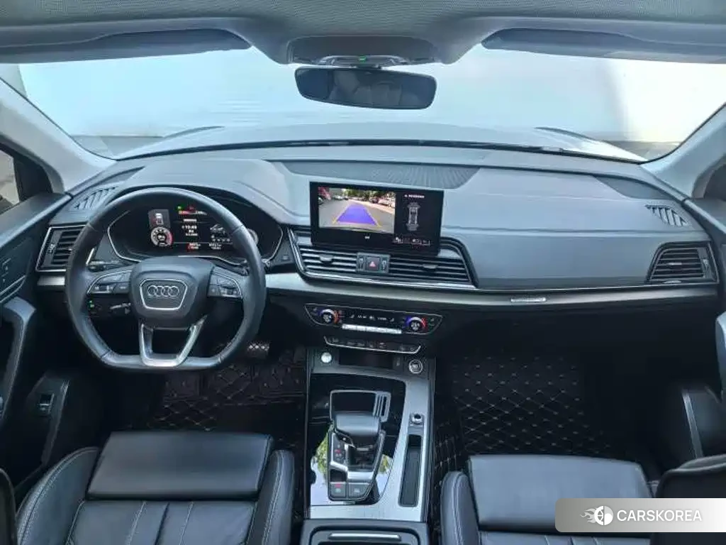 Audi Q5L 2023 Silver/gray из Китая, фото 4