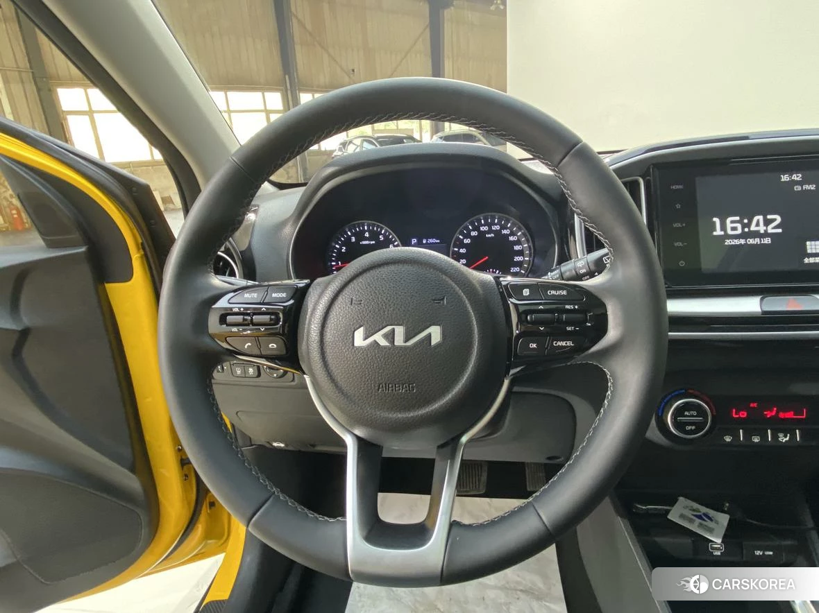 Kia KX1 2021 Желтый из Китая, фото 4