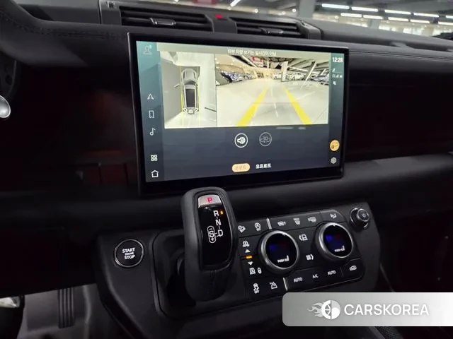 Land Rover Defender (L663) 2025 Черный из Кореи, фото 4