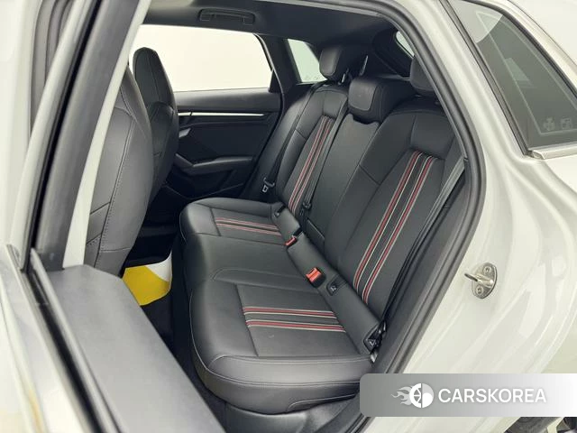 Audi A3 2023 Белый из Китая, фото 4