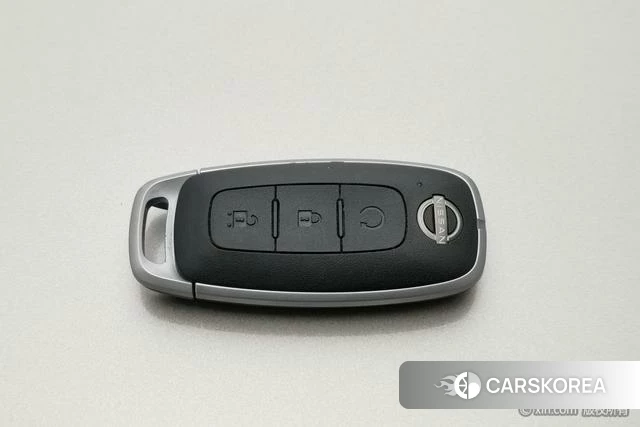 Nissan Qijun 2025 Желтый из Китая, фото 4
