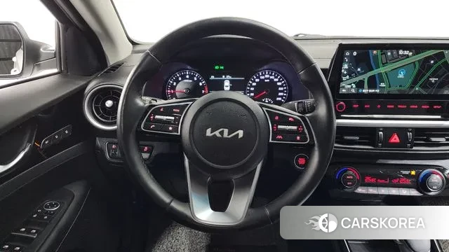 Kia The New K3 2nd generation 2022 Белый из Кореи, фото 4
