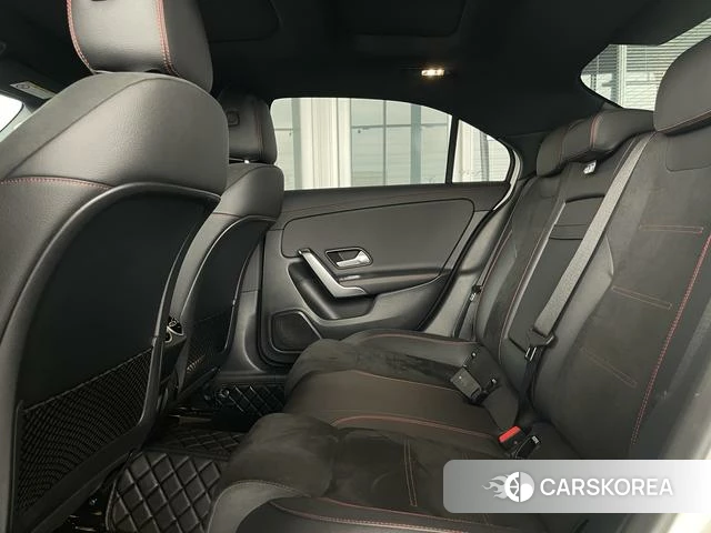 Mercedes-Benz Class A 2025 Белый из Китая, фото 4