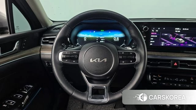 Kia K5 3rd generation 2023 Серебряный из Кореи, фото 4