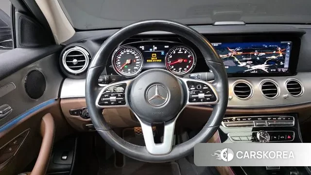 Mercedes-Benz E-Class W213 2018 Серебряный из Кореи, фото 4