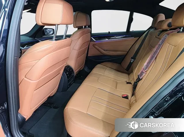 BMW 5 Series (G30) 2022 Черный из Кореи, фото 4