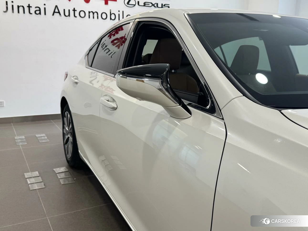 Lexus ES 2019 Белый из Китая, фото 4