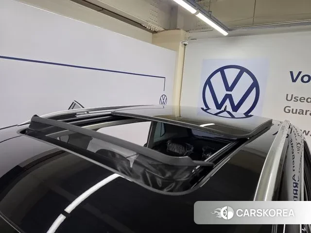 Volkswagen Tiguan second Generation 2022 Черный из Кореи, фото 4