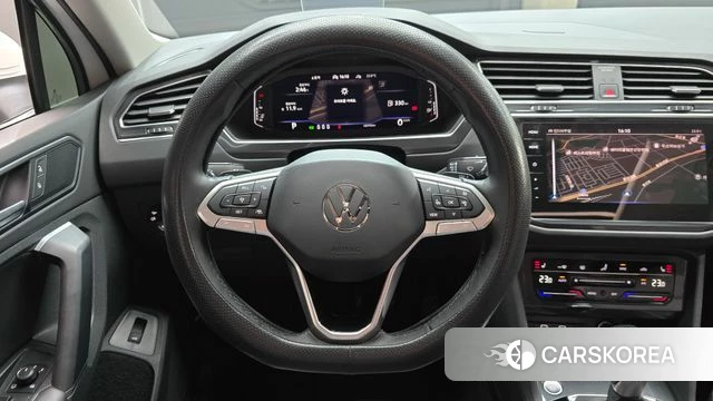 Volkswagen Tiguan second Generation 2022 Белый из Кореи, фото 4