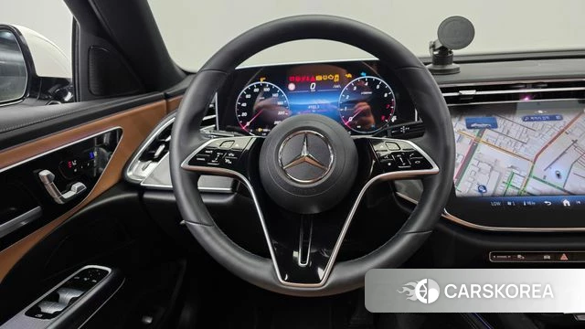 Mercedes-Benz E-Class W214 2024 Белый из Кореи, фото 4