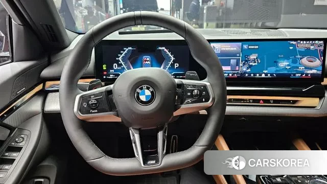 BMW 5 Series (G60) 2025 Серый из Кореи, фото 4