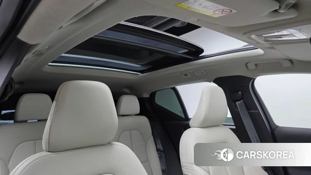 Volvo XC40 2022 Черный из Кореи, фото 4