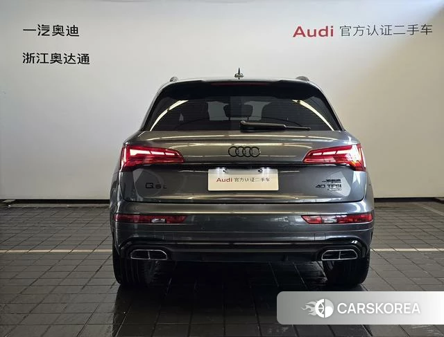 Audi Q5L 2023 Темно-серый из Китая, фото 4
