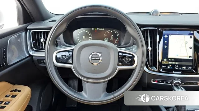 Volvo S60 3rd generation 2019 Белый из Кореи, фото 4