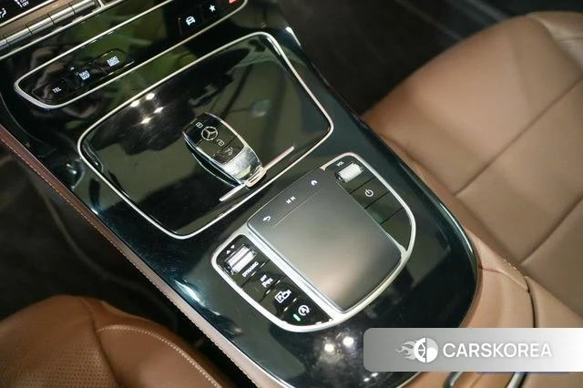 Mercedes-Benz E-Class W213 2022 Синий из Кореи, фото 4