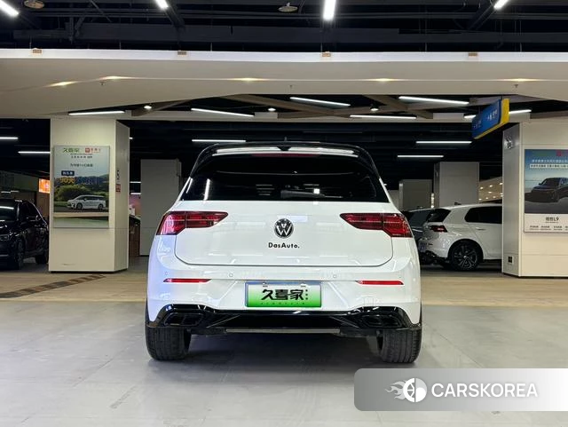 Volkswagen Golf 2023 Белый из Китая, фото 4