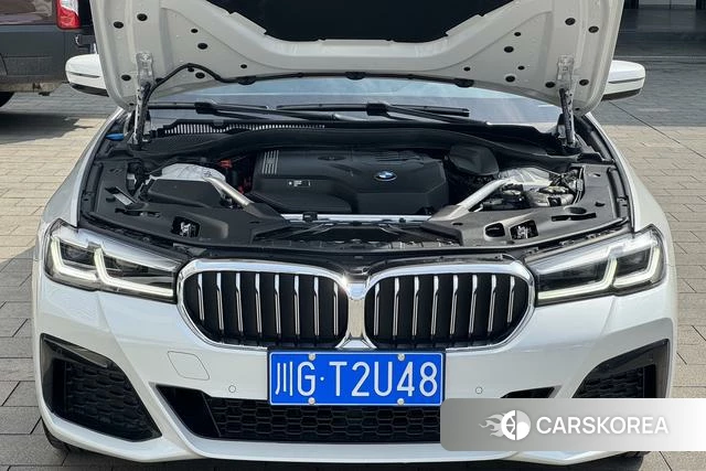 BMW 5 series 2022 Белый из Китая, фото 4