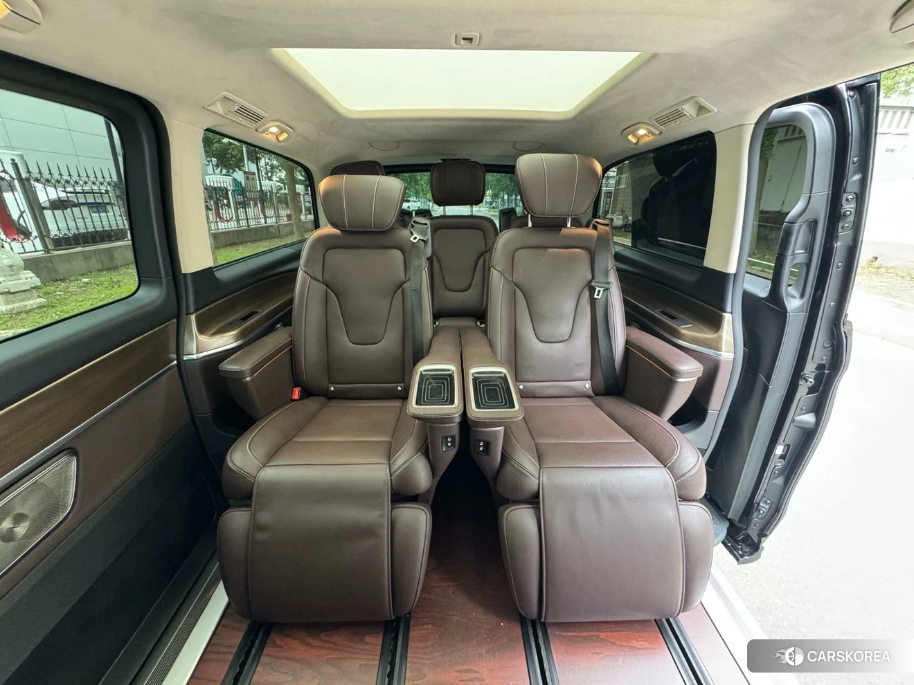 Mercedes-Benz V-class 2022 Черный из Китая, фото 4