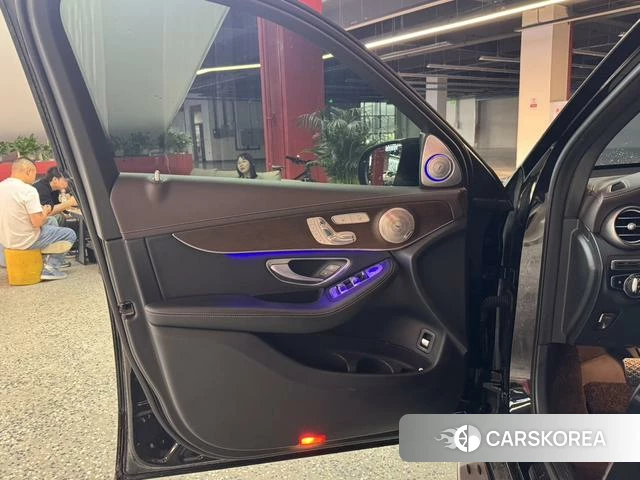 Mercedes-Benz GLC 2022 Черный из Китая, фото 4