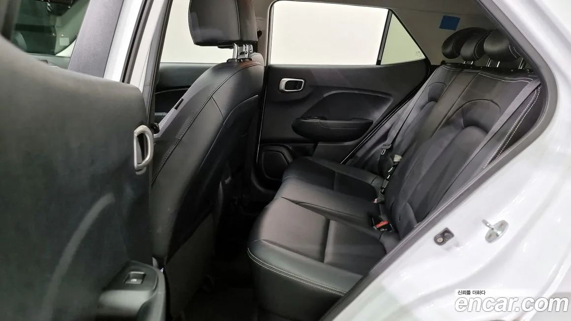 Hyundai Venue 2022 Белый из Кореи, фото 4