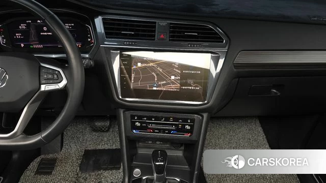 Volkswagen Tiguan Allspace 2023 Черный из Кореи, фото 4