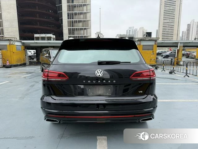 Volkswagen Touareg 2020 Черный из Китая, фото 4