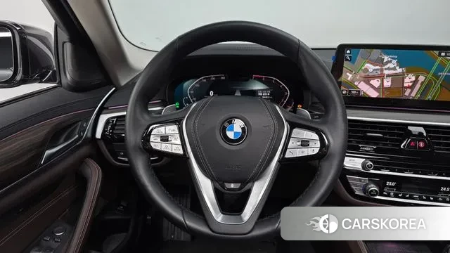 BMW 5 Series (G30) 2023 Серый из Кореи, фото 4