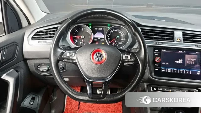 Volkswagen Tiguan second Generation 2020 Белый из Кореи, фото 4