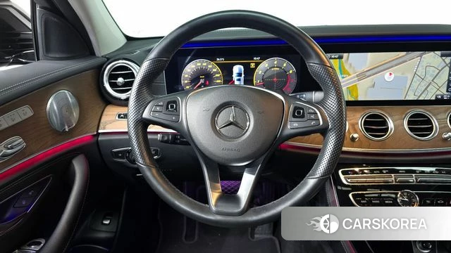 Mercedes-Benz E-Class W213 2018 Черный из Кореи, фото 4