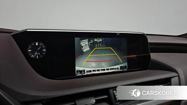 Lexus ES300h 7th generation 2020 Жемчужный цвет из Кореи, фото 4