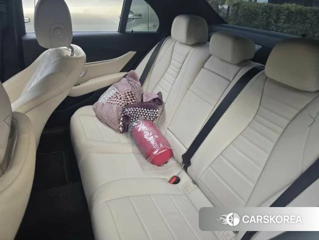 Mercedes-Benz E-Class W213 2022 Белый из Кореи, фото 4