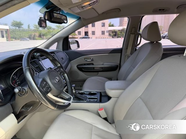 Kia The New Carnival 2018 Серебряный из Кореи, фото 4