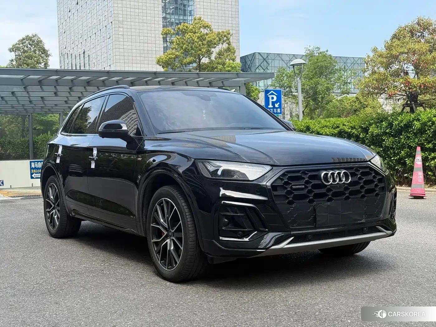 Audi Q5L 2023 Черный из Китая, фото 4