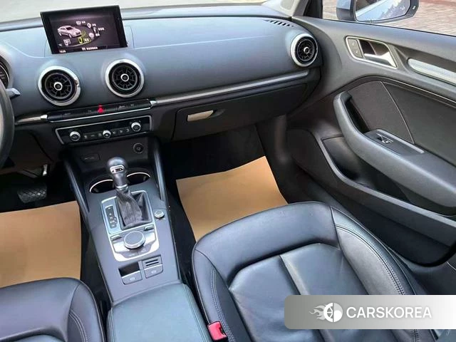 Audi A3 2019 Белый из Китая, фото 4