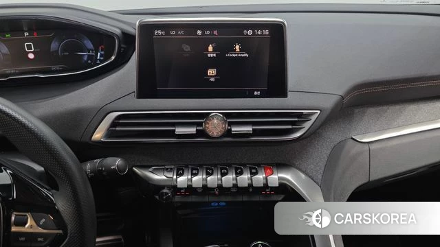 Peugeot 5008 second generation 2019 Черный из Кореи, фото 4