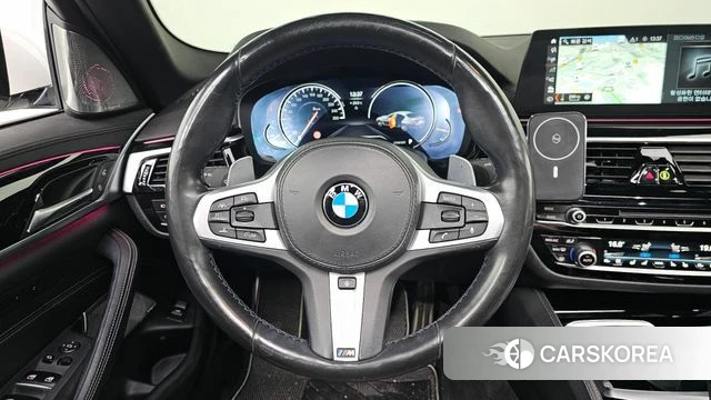 BMW 5 Series (G30) 2018 Белый из Кореи, фото 4