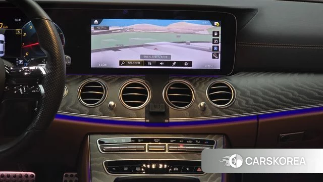 Mercedes-Benz E-Class W213 2021 Черный из Кореи, фото 4