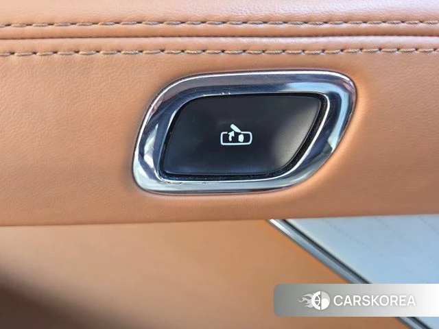 Lincoln Aviator 2nd generation 2020 Белый из Кореи, фото 4