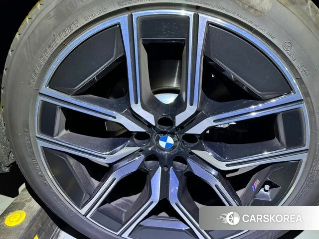 BMW 7 Series (G70) 2025 Серый из Кореи, фото 4