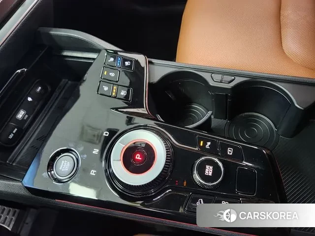 Kia Sportage 5th Generation Hybrid 2023 Белый из Кореи, фото 4