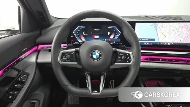 BMW 5 Series (G60) 2025 Белый из Кореи, фото 4