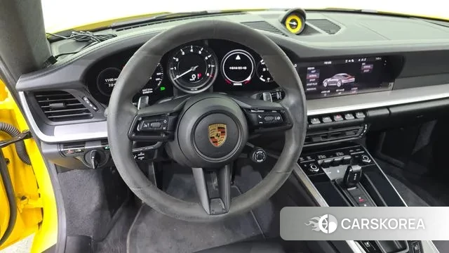 Porsche 911(992) 2021 Желтый из Кореи, фото 4