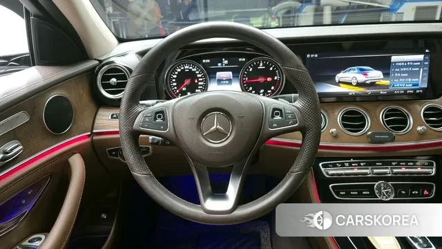 Mercedes-Benz E-Class W213 2018 Белый из Кореи, фото 4