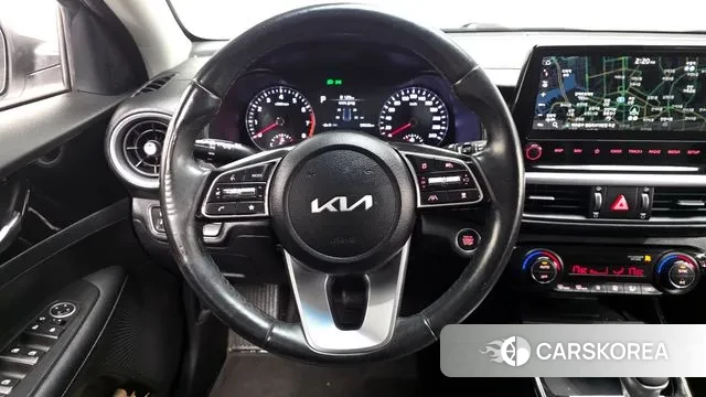 Kia The New K3 2nd generation 2021 Белый из Кореи, фото 4