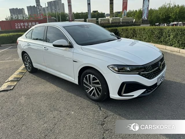 Volkswagen Lavida 2023 Белый из Китая, фото 4