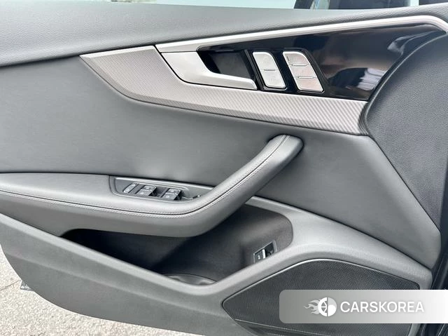 Audi A4L 2024 Темно-серый из Китая, фото 4